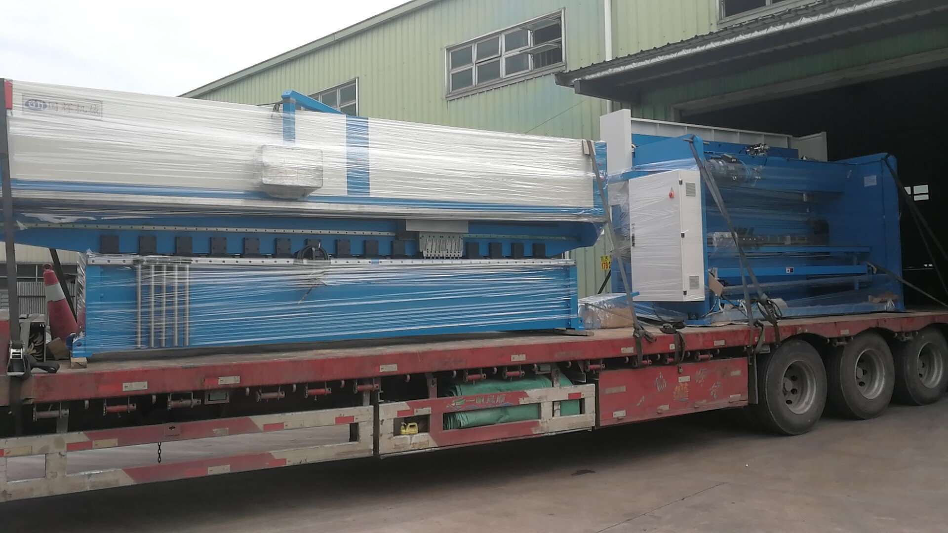 四米刨槽機&折彎機  全套發往佛山客戶