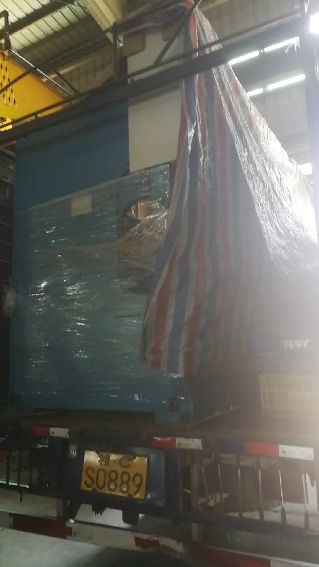 國輝電液伺服折彎機發往廣西